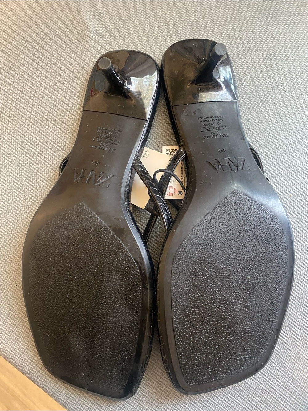 ZARA Black Croc-Texture Strappy Square-Toe Sandals - Picture 5 of 6